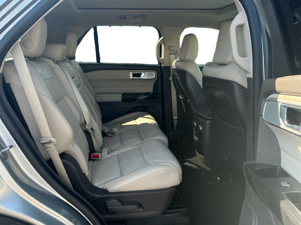 Certified 2020 Ford Explorer Platinum w/ Premium Technology Package AWD/4WD image 23