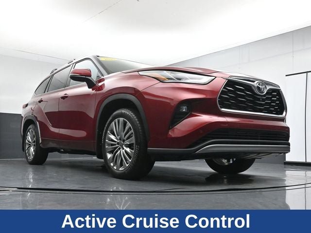 Used 2025 Toyota Highlander Platinum AWD/4WD image 29