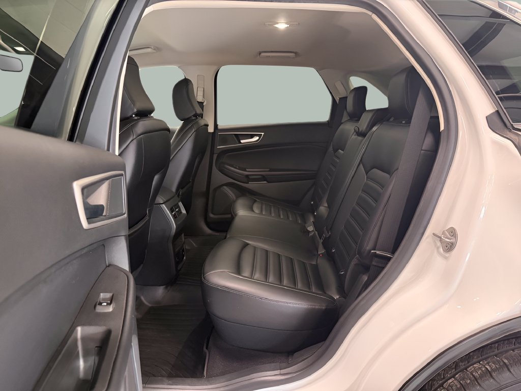 Certified 2023 Ford Edge SEL w/ Convenience Package AWD/4WD image 12