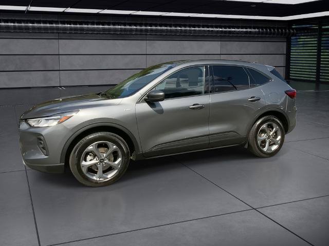 Certified 2025 Ford Escape ST-Line Select AWD/4WD image 6