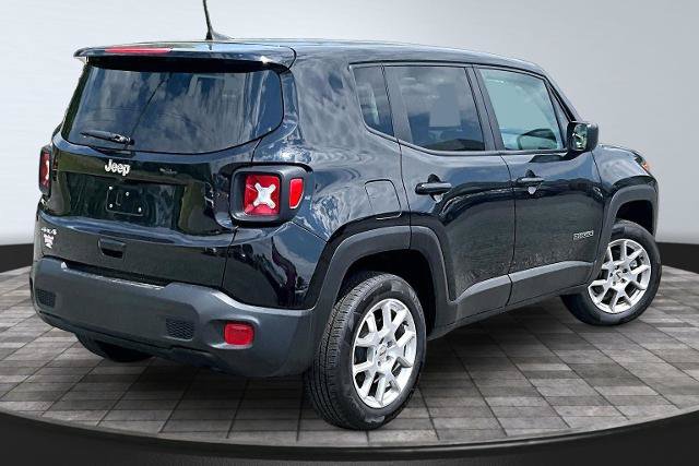 Used 2023 Jeep Renegade Latitude AWD/4WD image 13