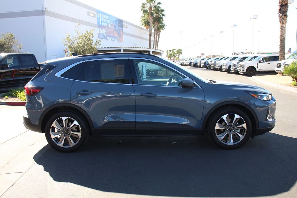 Certified 2023 Ford Escape Platinum image 10