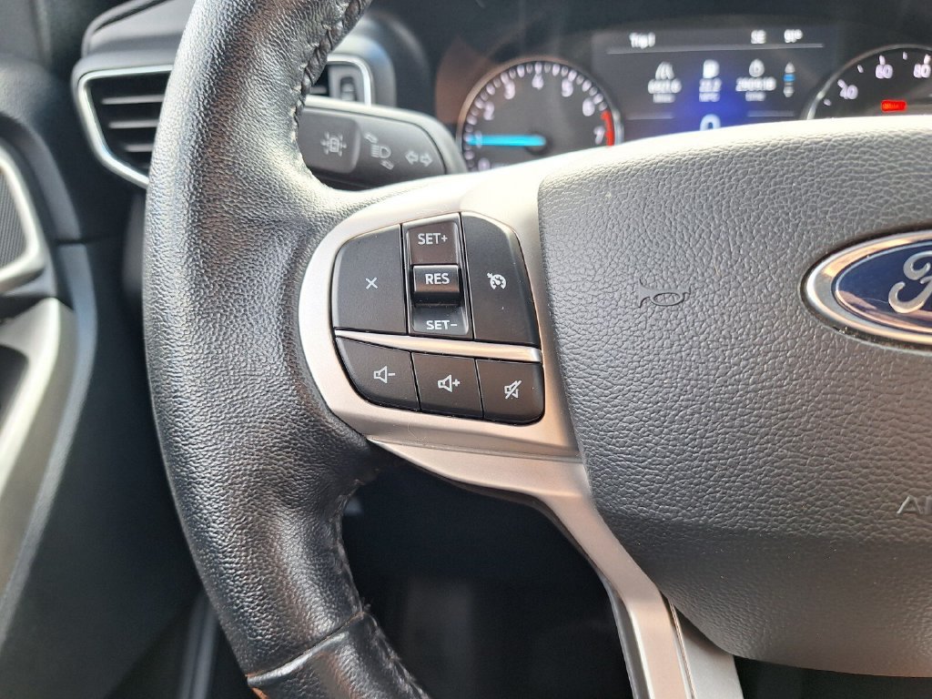 Certified 2022 Ford Explorer XLT w/ Equipment Group 202A RWD image 20