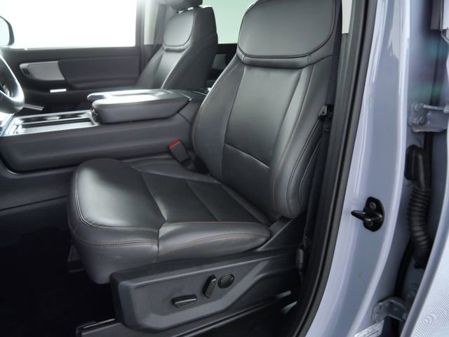 Certified 2025 Ford Expedition Active AWD/4WD image 19