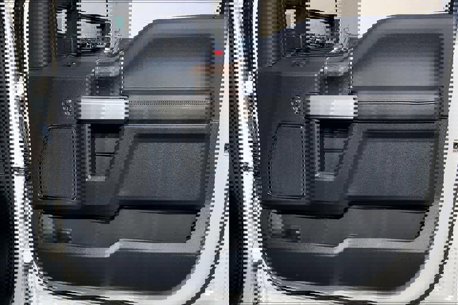 Certified 2022 Ford F250 Lariat w/ Tremor Off-Road Package image 23