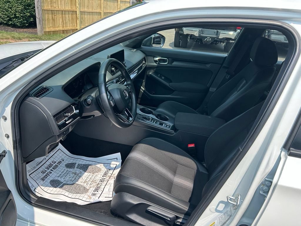 Used 2025 Honda Civic Sport image 18