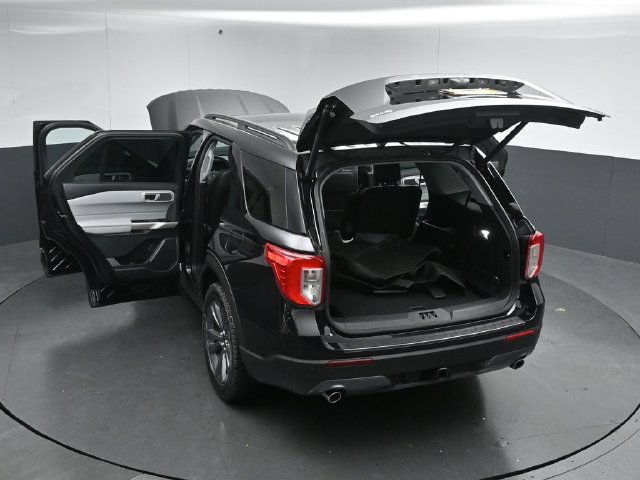 Certified 2024 Ford Explorer XLT w/ Equipment Group 202A AWD/4WD image 59
