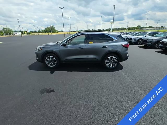 Certified 2025 Ford Escape Platinum AWD/4WD image 13