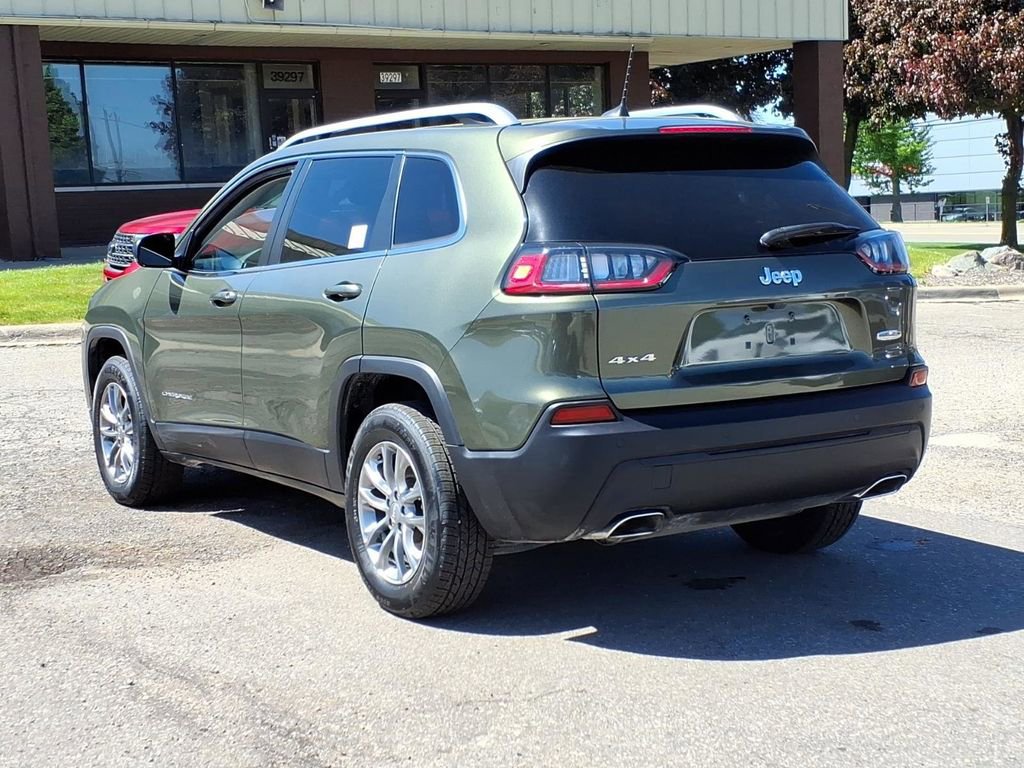 Used 2021 Jeep Cherokee Latitude Lux w/ Comfort/Convenience Group AWD/4WD image 3