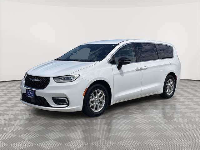 Used 2024 Chrysler Pacifica Touring-L