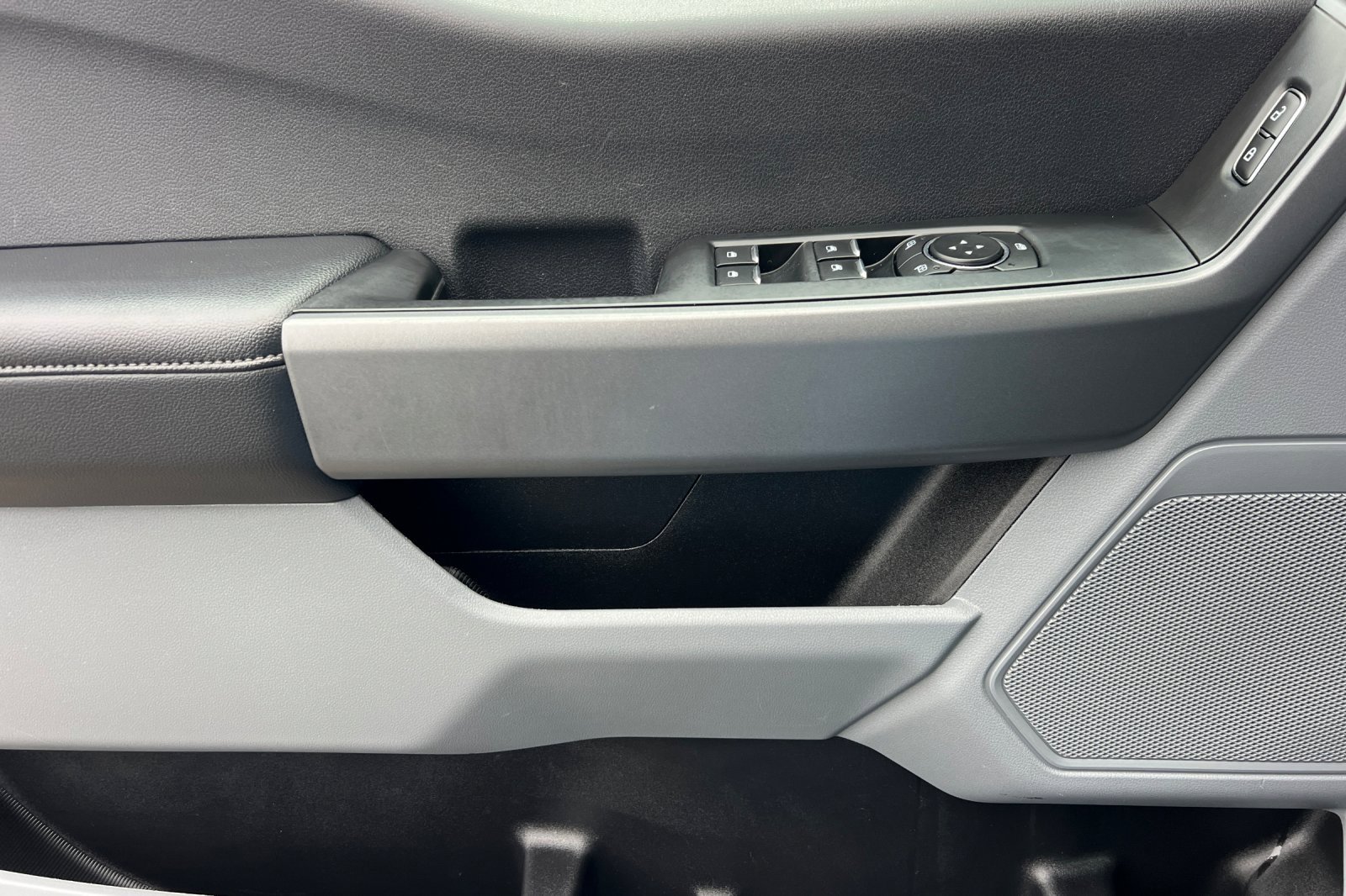 Certified 2024 Ford F250 XLT image 12