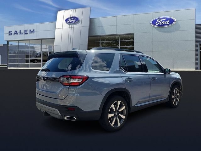 Used 2023 Honda Pilot Elite image 3