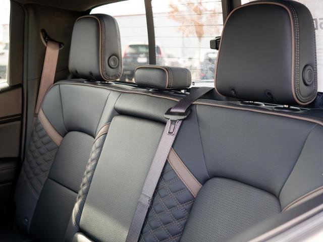 Used 2023 GMC Canyon Denali image 20