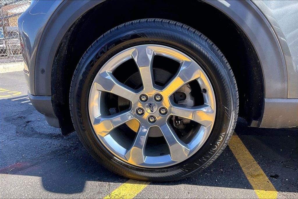 Certified 2020 Ford Explorer Platinum w/ Premium Technology Package image 8