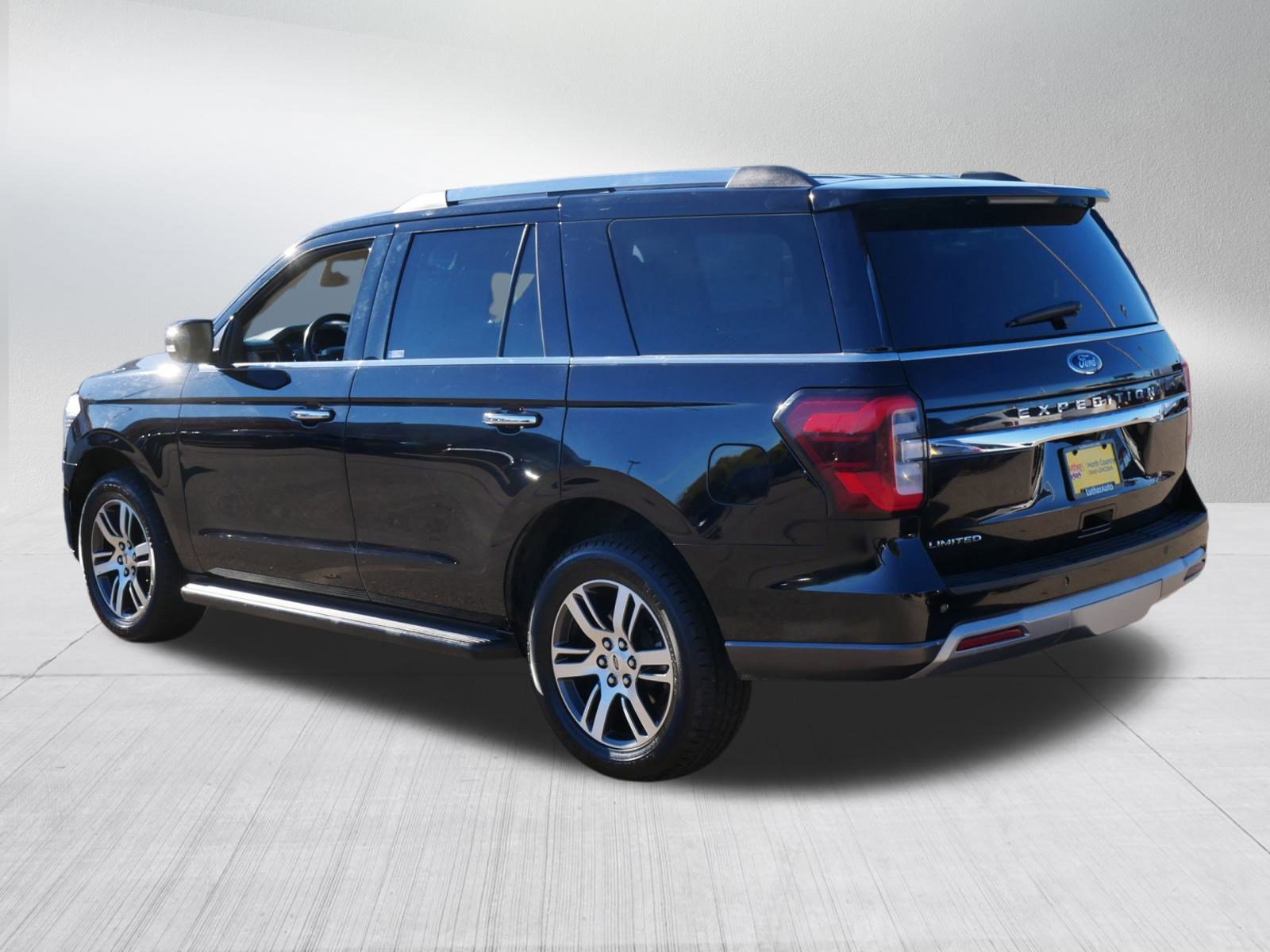 Certified 2024 Ford Expedition Limited image 3