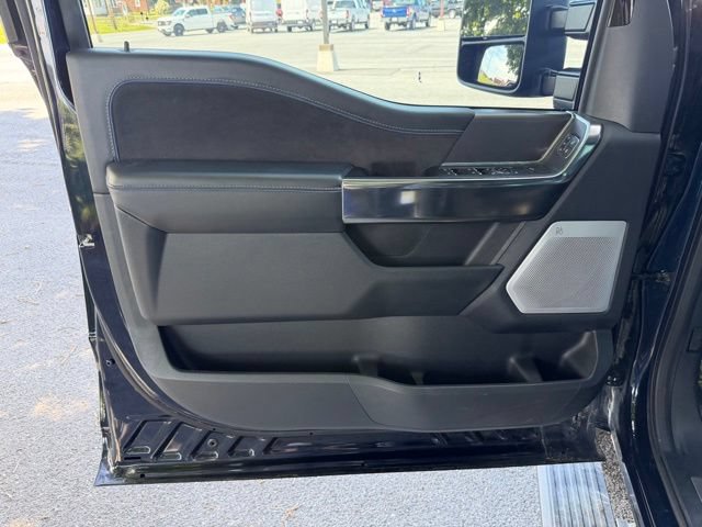 Certified 2025 Ford F150 Platinum w/ Equipment Group 702A High AWD/4WD image 13