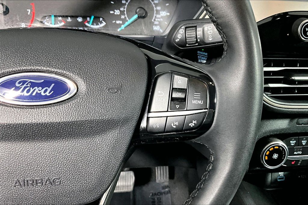 Certified 2022 Ford Escape SE w/ Cold Weather Package AWD/4WD image 19