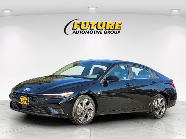 Used 2025 Hyundai Elantra SEL FWD image 5