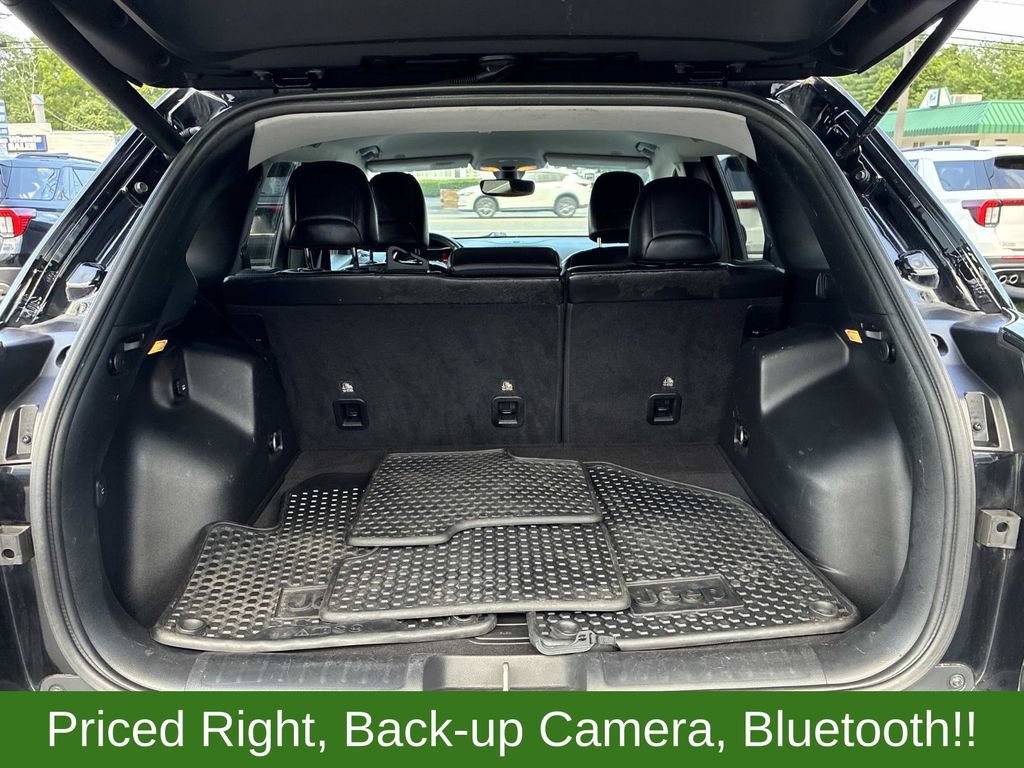 Used 2019 Jeep Cherokee Latitude Plus w/ Comfort/Convenience Group AWD/4WD image 13