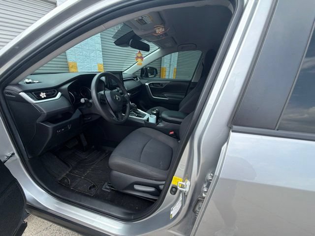 Used 2019 Toyota RAV4 LE w/ Carpet Mat Package FWD image 26