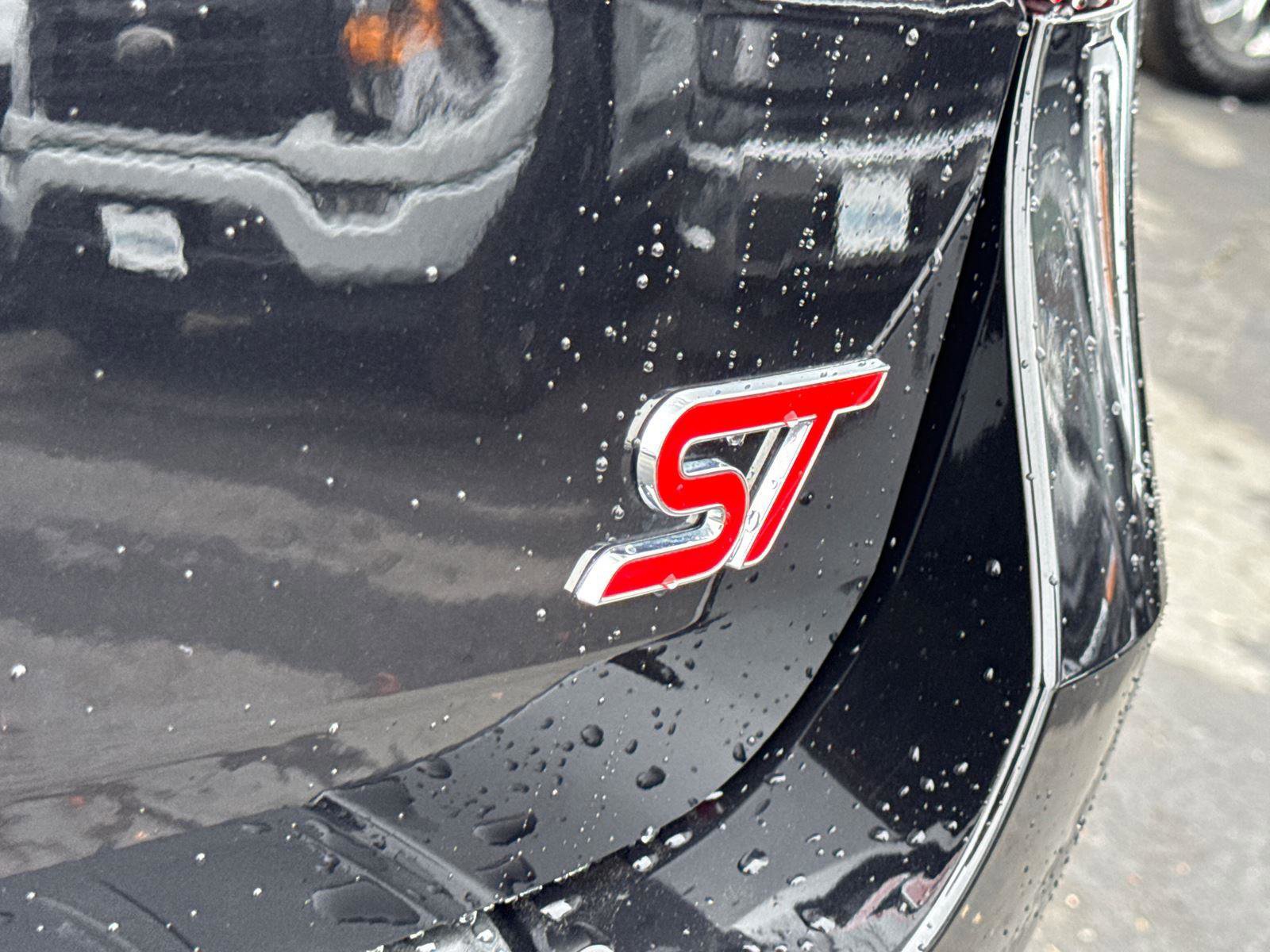 Certified 2022 Ford Explorer ST image 12