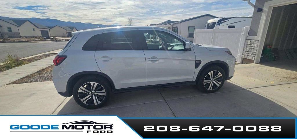 Used 2024 Mitsubishi Outlander Sport ES AWD/4WD image 2
