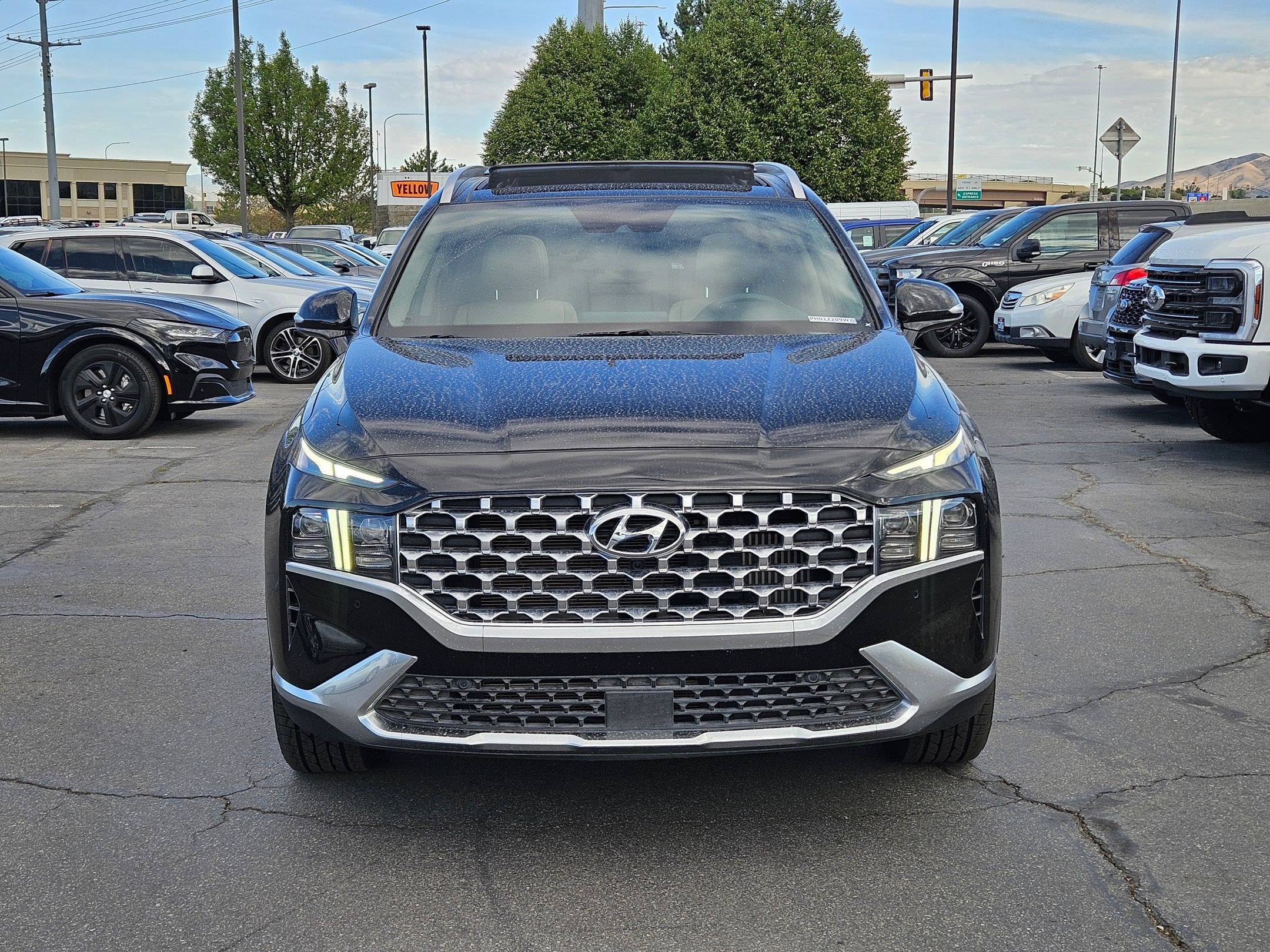 Used 2023 Hyundai Santa Fe Limited w/ Cargo Package AWD/4WD image 11