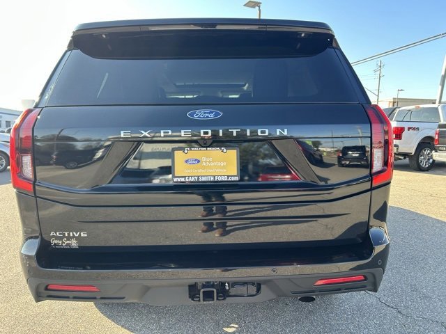 Certified 2025 Ford Expedition Active image 4