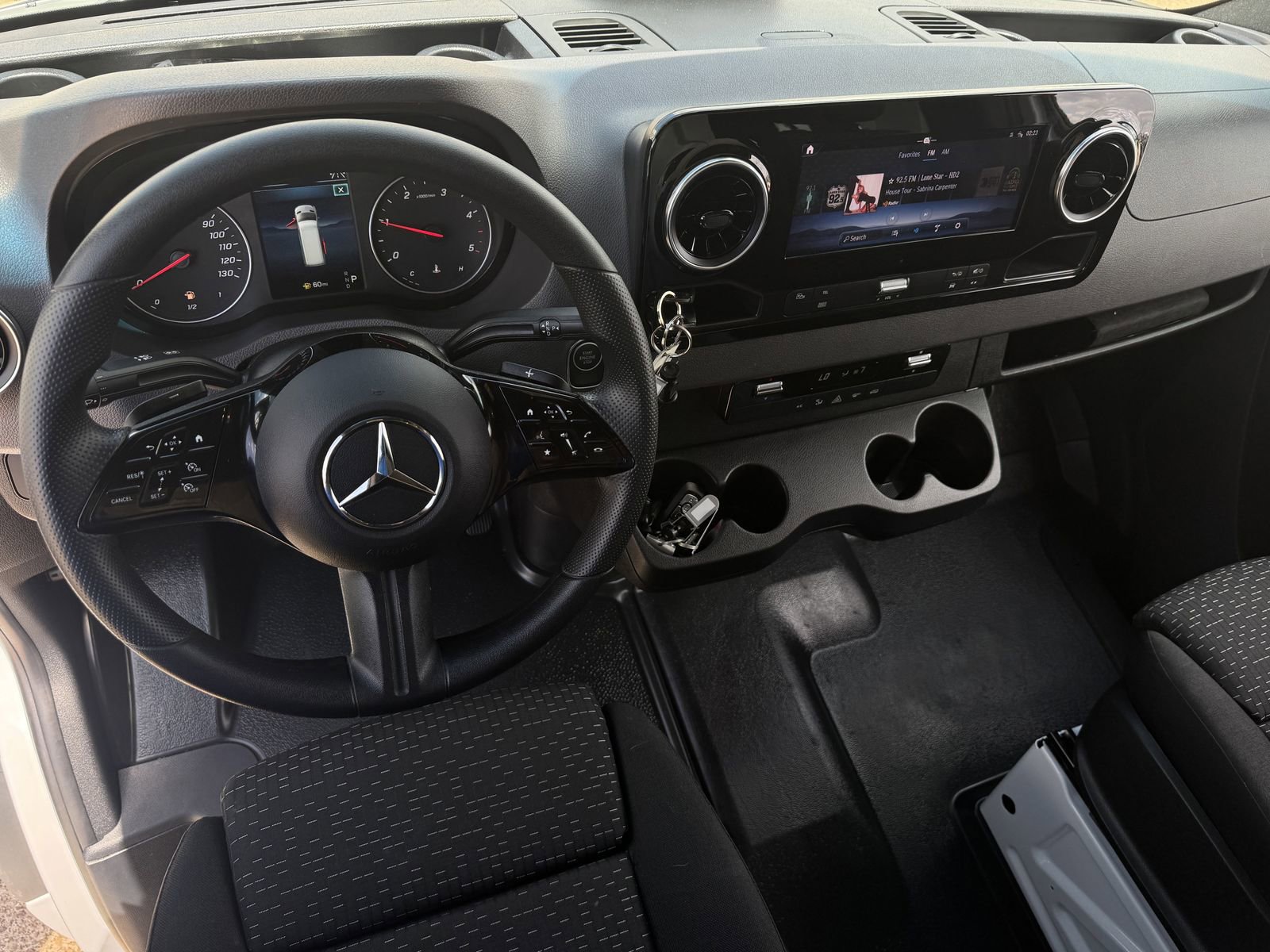 Used 2025 Mercedes-Benz Sprinter 2500 image 12