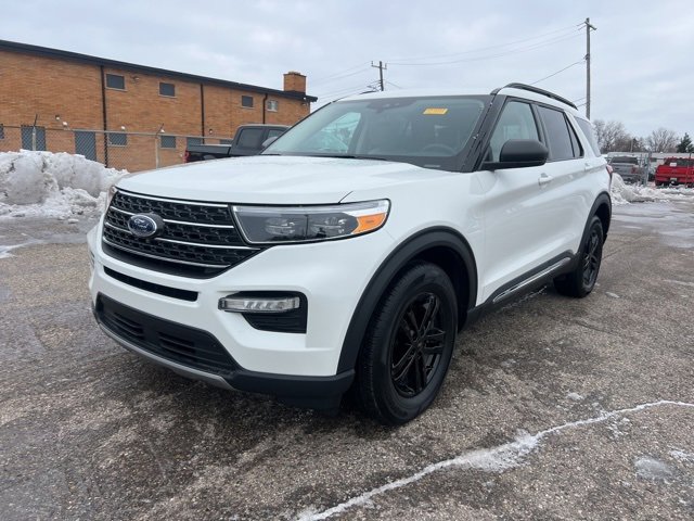 Certified 2023 Ford Explorer XLT w/ Equipment Group 202A image 29