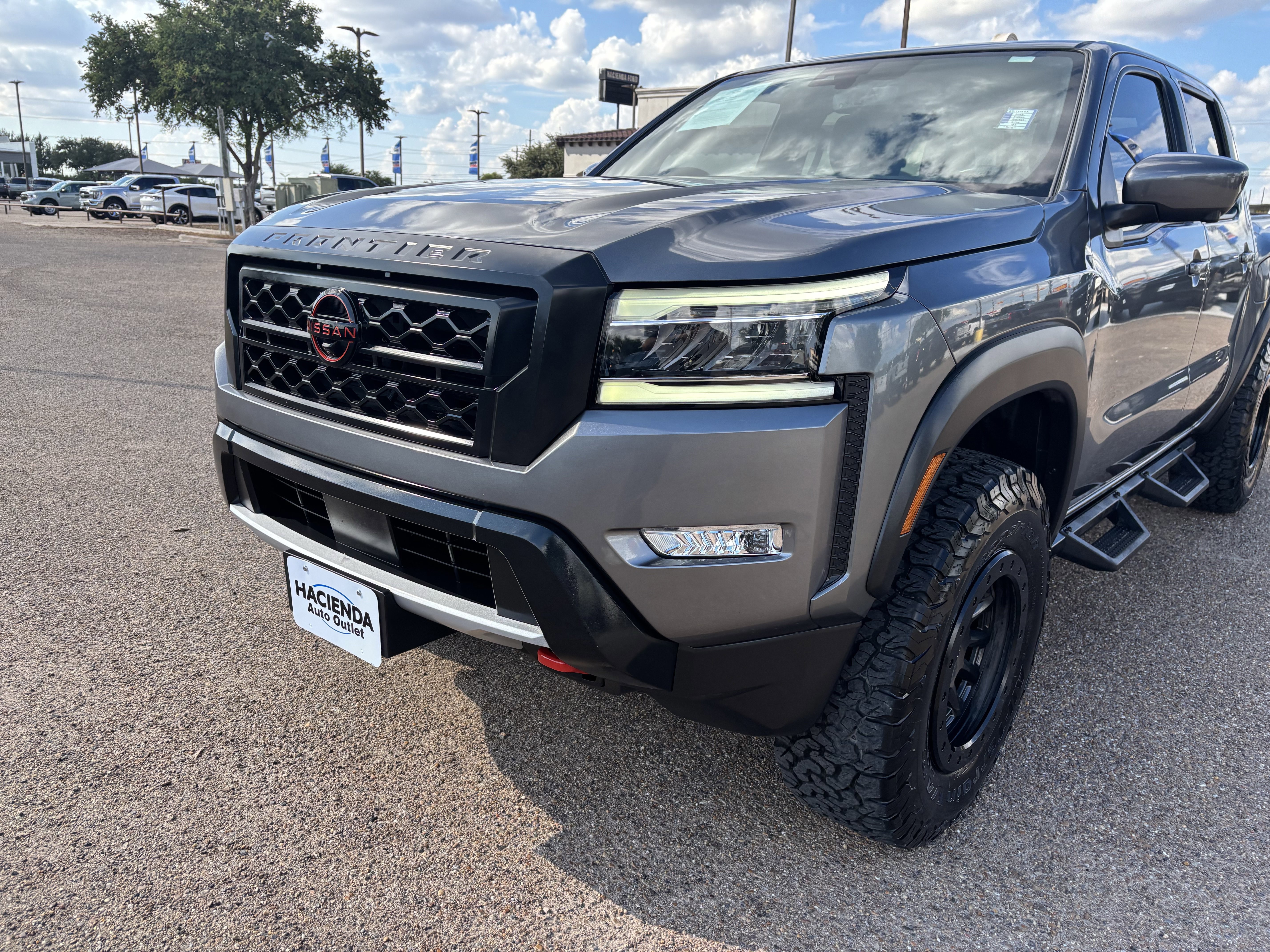 Used 2023 Nissan Frontier Pro-X w/ Pro-X Premium Package image 2