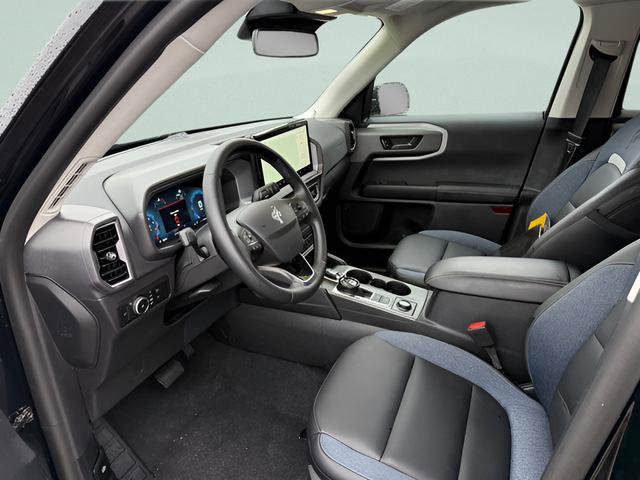 Certified 2025 Ford Bronco Sport Outer Banks w/ Outer Banks Tech Package+ AWD/4WD image 4
