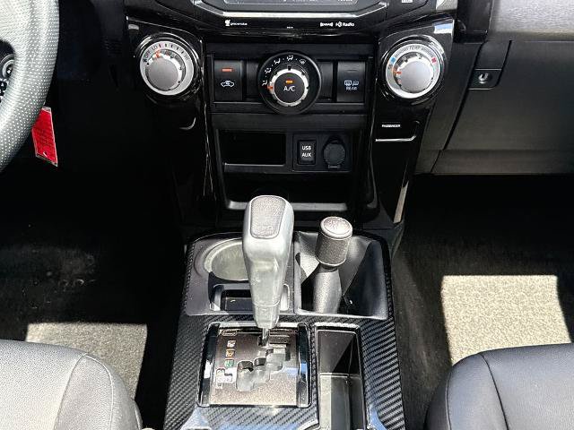 Used 2018 Toyota 4Runner TRD Off-Road Premium w/ TRD Performance Package AWD/4WD image 12