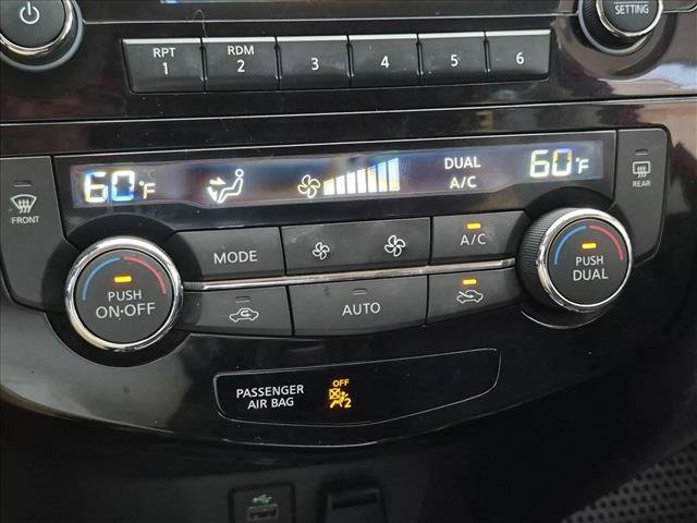 Used 2017 Nissan Rogue SV AWD/4WD image 14