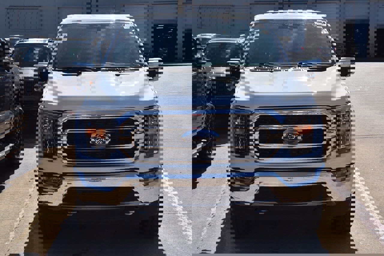 Certified 2021 Ford F150 XLT w/ Equipment Group 302A High image 8