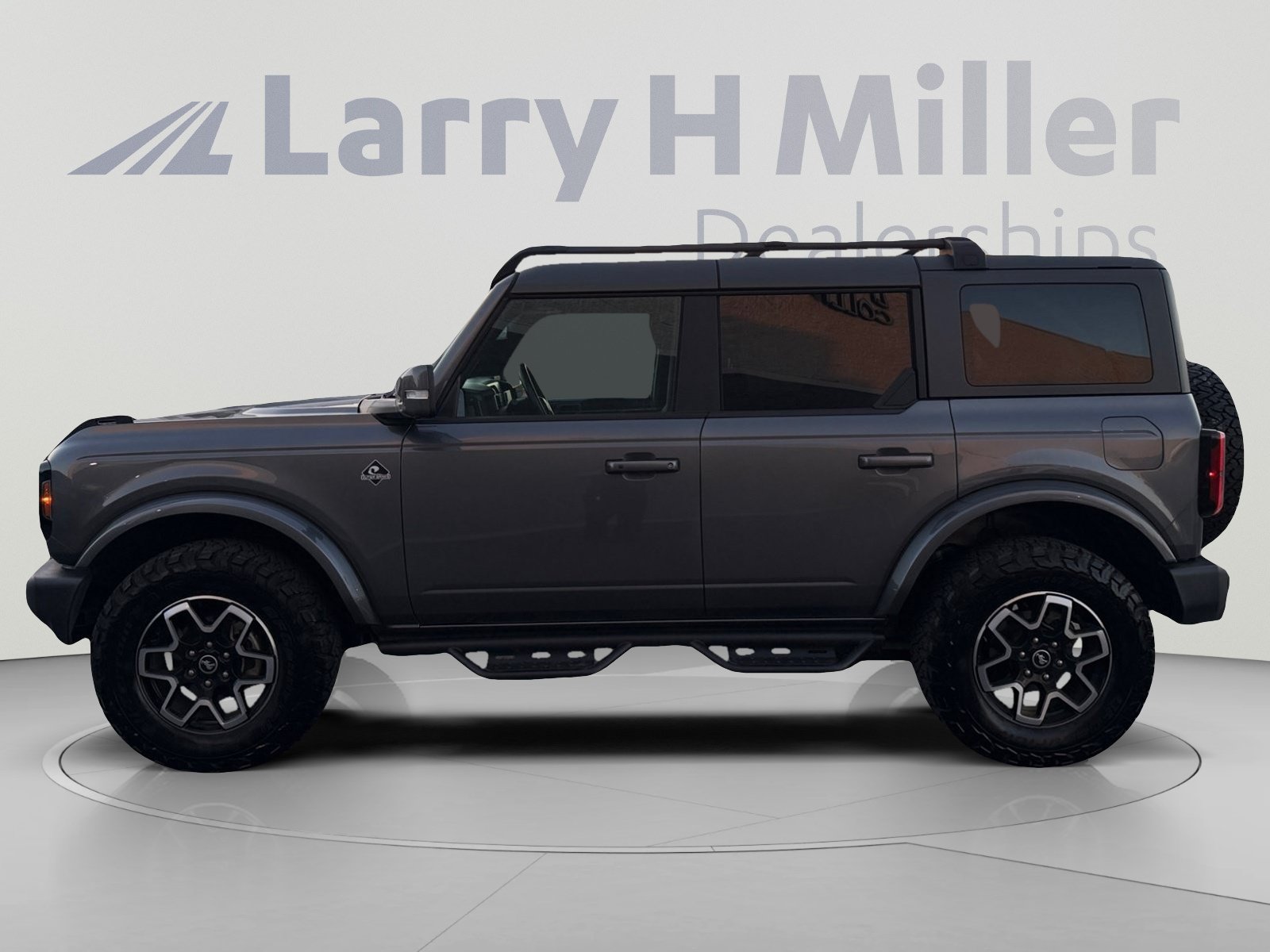 Certified 2022 Ford Bronco Outer Banks AWD/4WD image 2