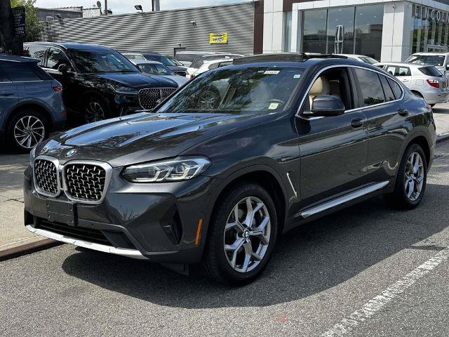 Used 2024 BMW X4 xDrive30i w/ Parking Assistance Package AWD/4WD image 8