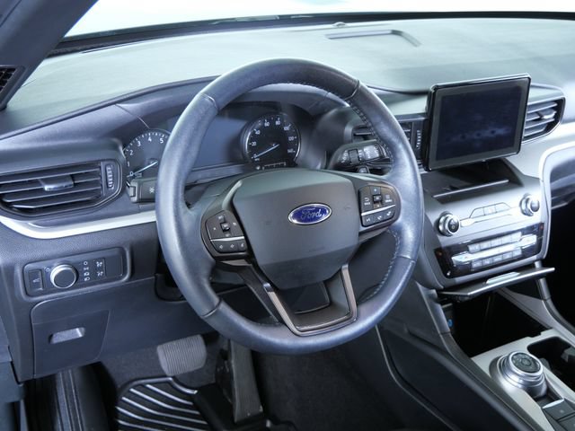 Certified 2020 Ford Explorer XLT w/ Comfort Package AWD/4WD image 20