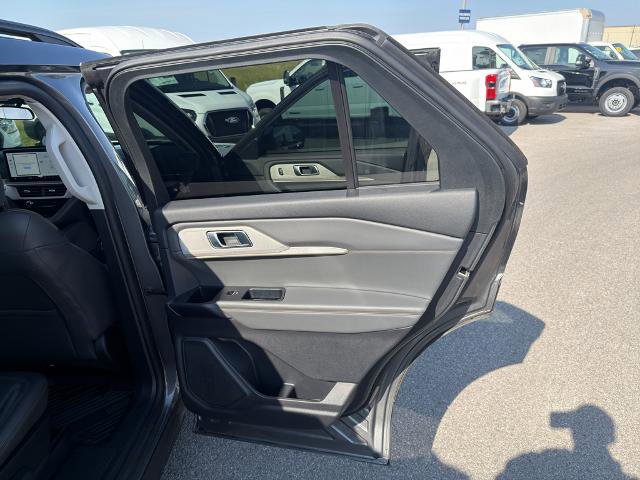 Certified 2025 Ford Explorer Active w/ Active Comfort Package RWD image 16