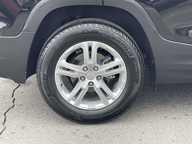 Used 2024 GMC Terrain SLE w/ Driver Convenience Package image 7