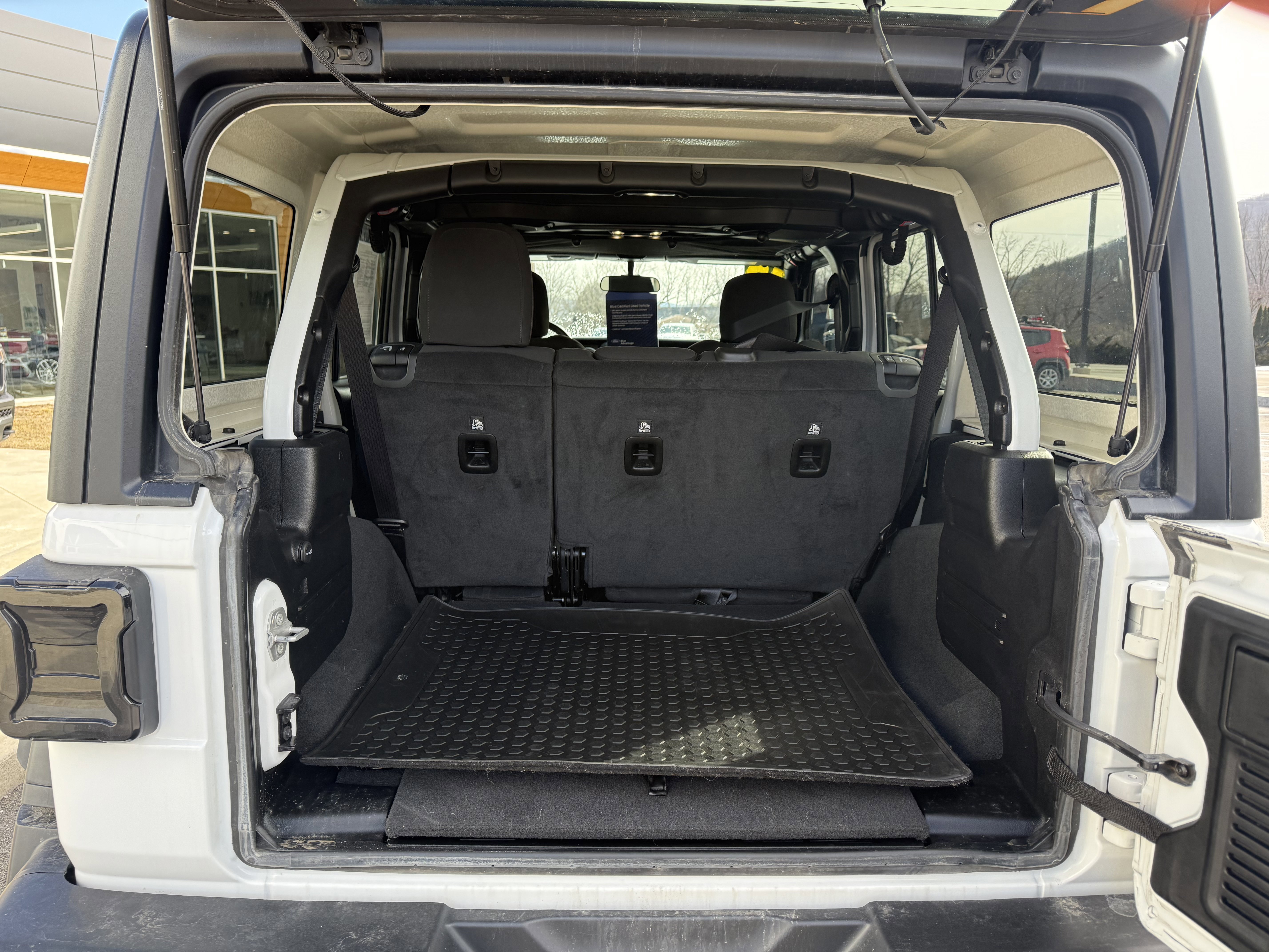 Used 2023 Jeep Wrangler Unlimited Sport AWD/4WD image 9