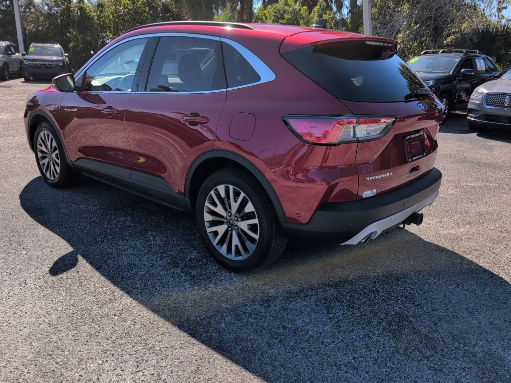 Certified 2020 Ford Escape Titanium image 5