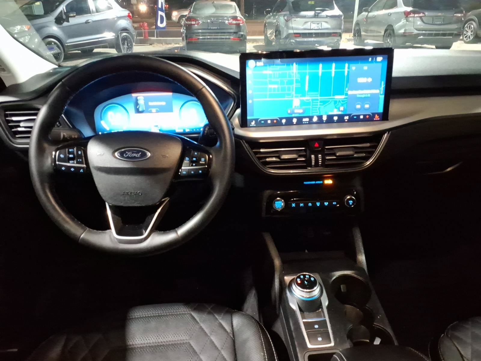 Certified 2024 Ford Escape Platinum w/ Premium Technology Package AWD/4WD image 15
