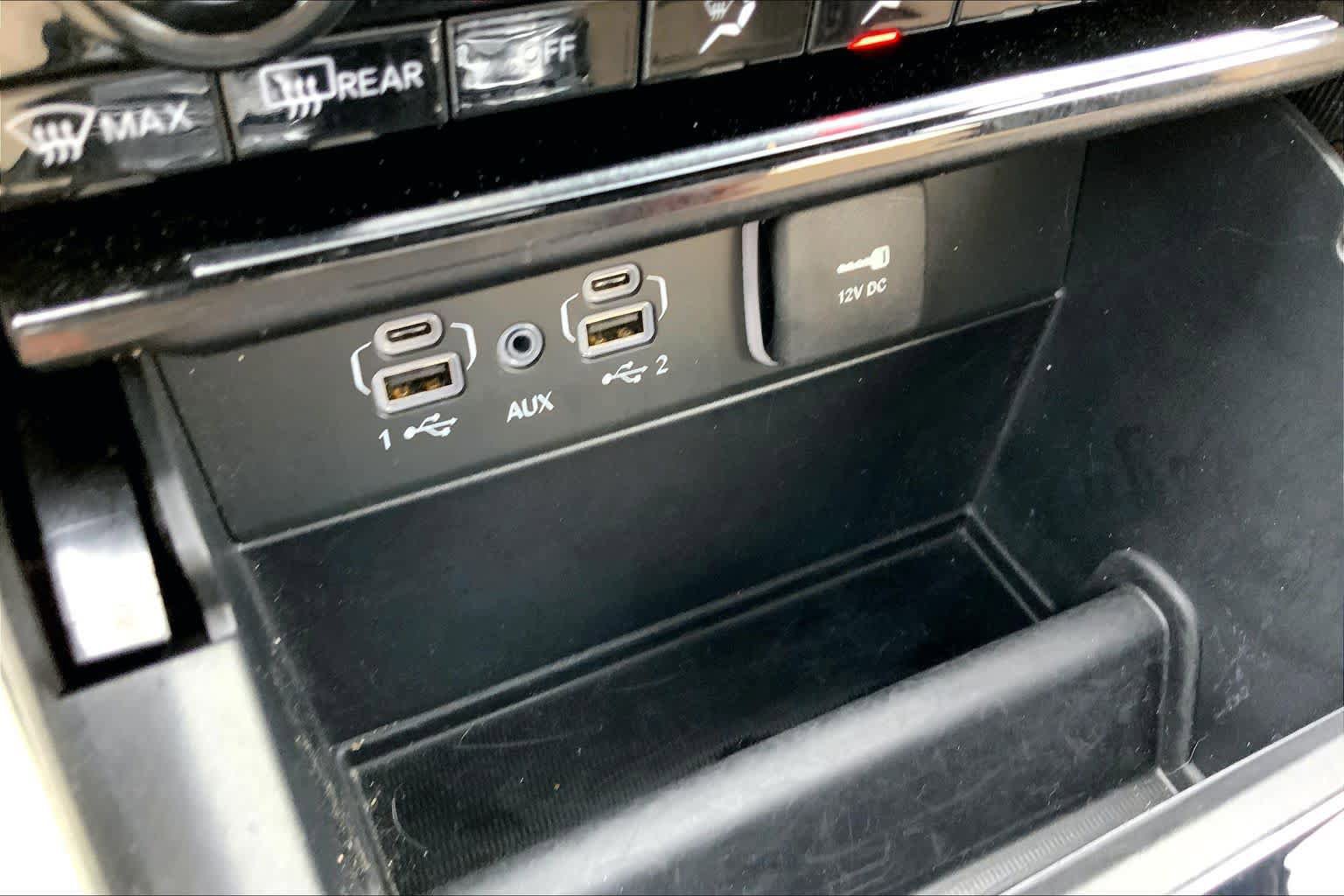 Used 2025 Jeep Grand Cherokee L Limited AWD/4WD image 34