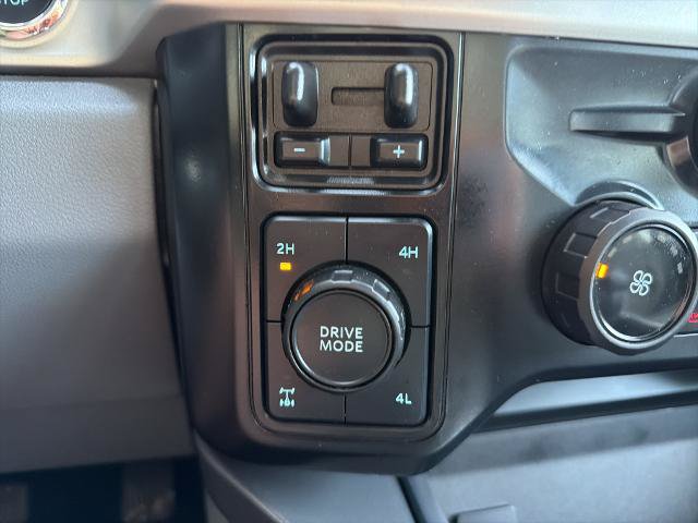 Certified 2024 Ford F350 XLT w/ XLT Premium Package AWD/4WD image 33