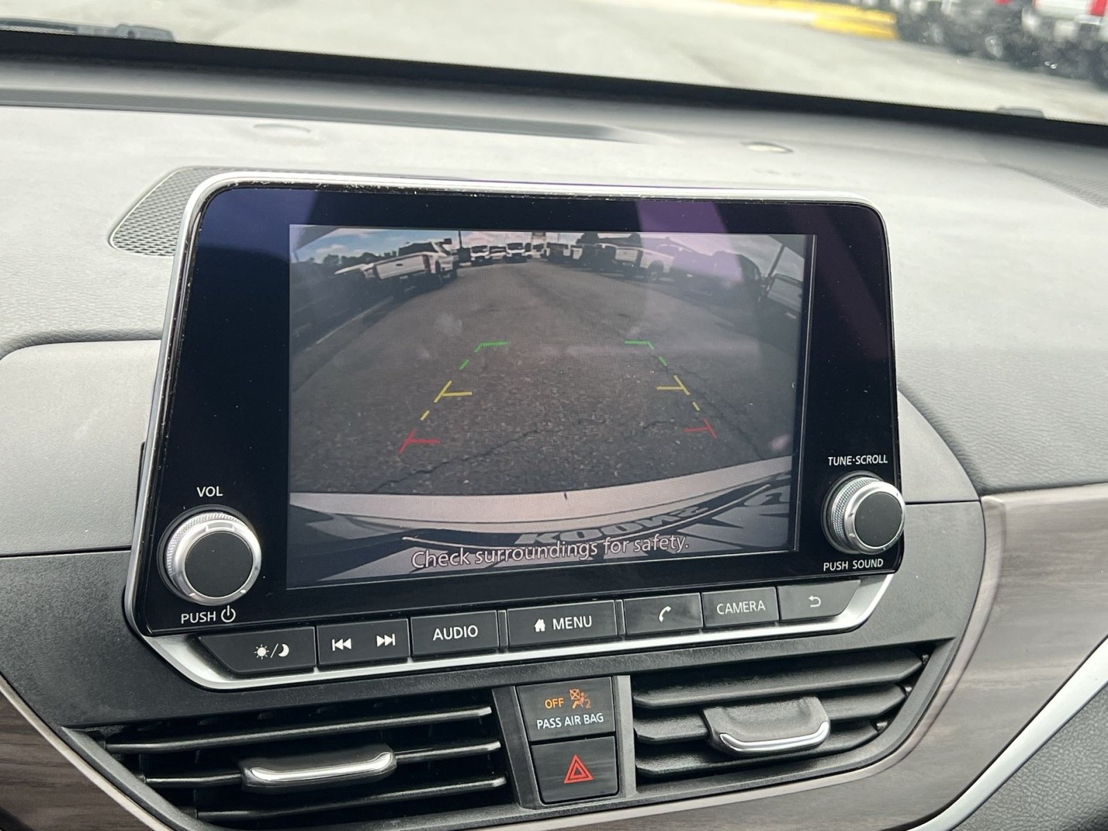 Used 2024 Nissan Altima 2.5 SV FWD image 19