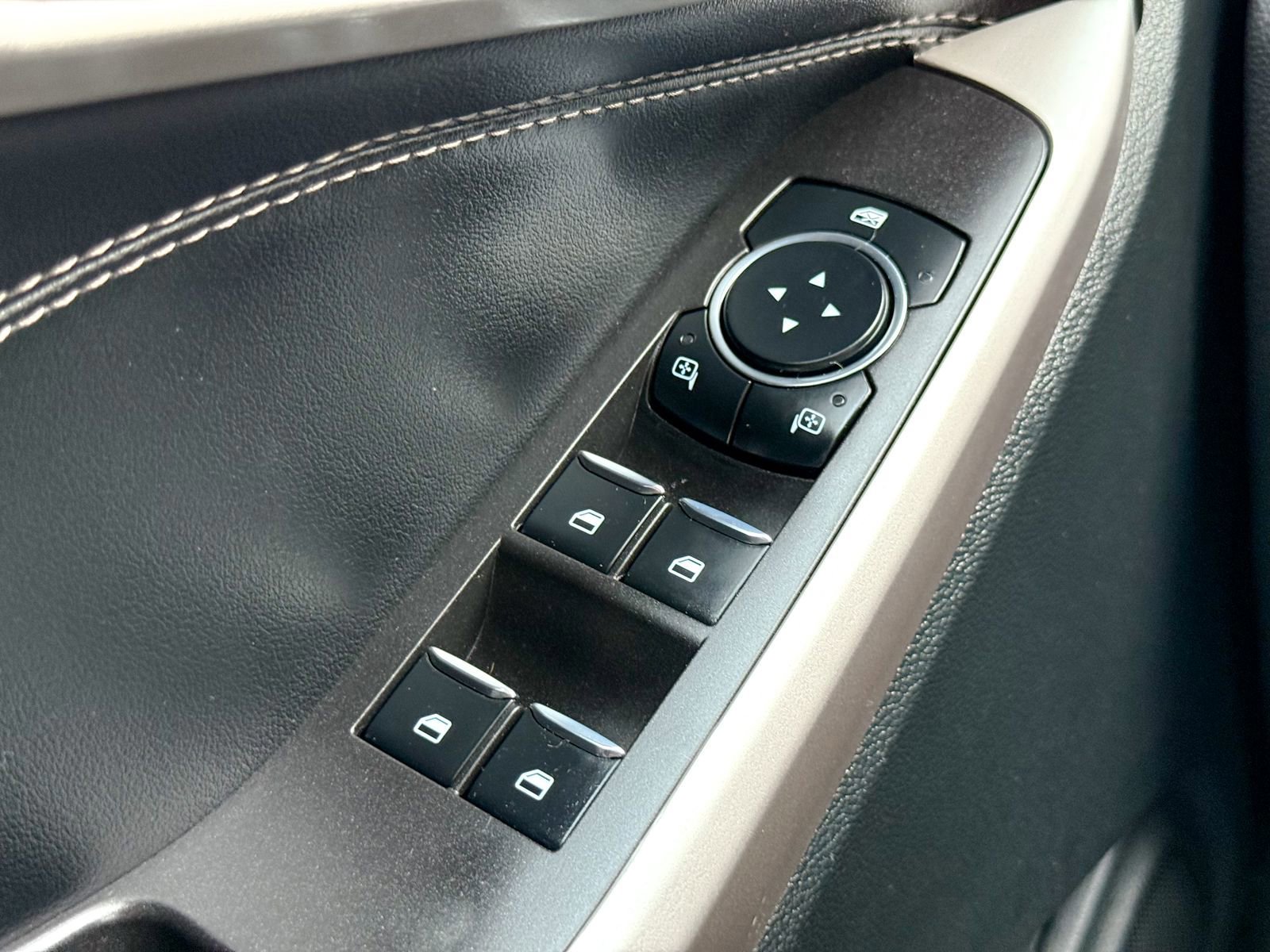 Certified 2023 Ford Explorer XLT image 34