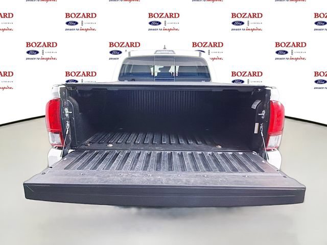 Used 2022 Toyota Tacoma SR5 w/ Technology Package RWD image 29