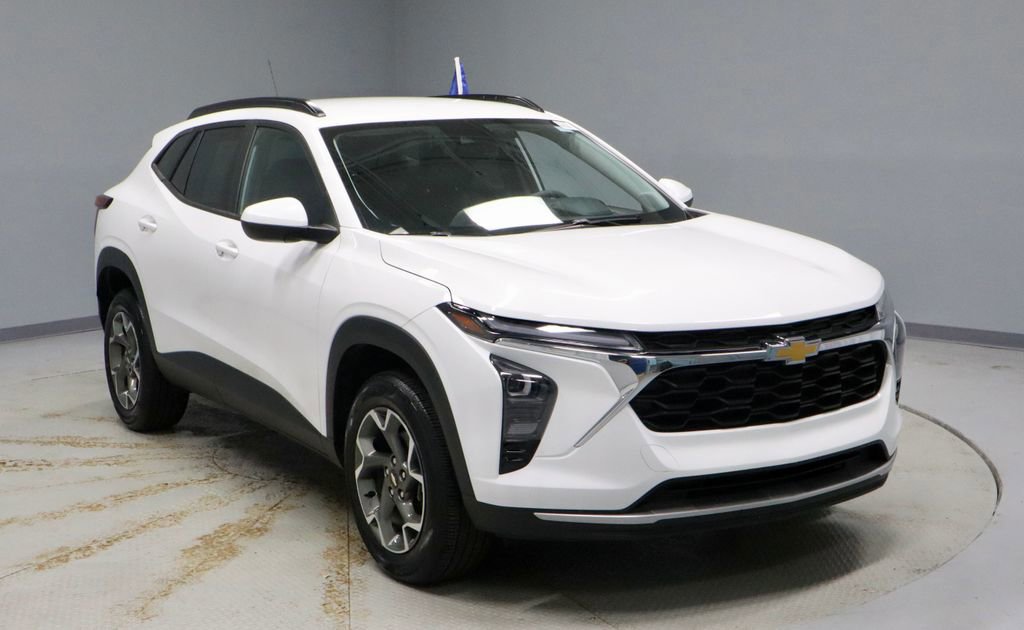 Used 2024 Chevrolet Trax LT image 7