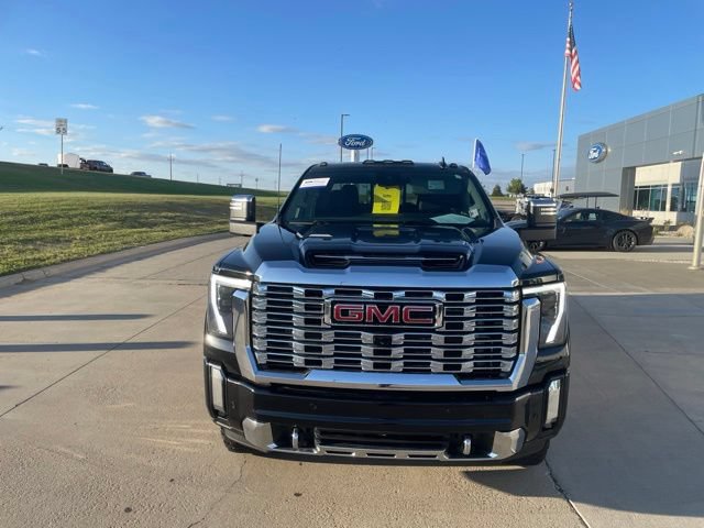 Used 2024 GMC Sierra 2500 Denali w/ Denali Reserve Package AWD/4WD image 9